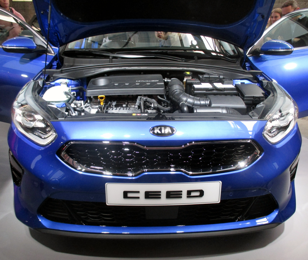 Kia Ceed: Blick unter die Haube, hier beim neuen 1,4-Liter-Turbobenziner mit 140 PS.