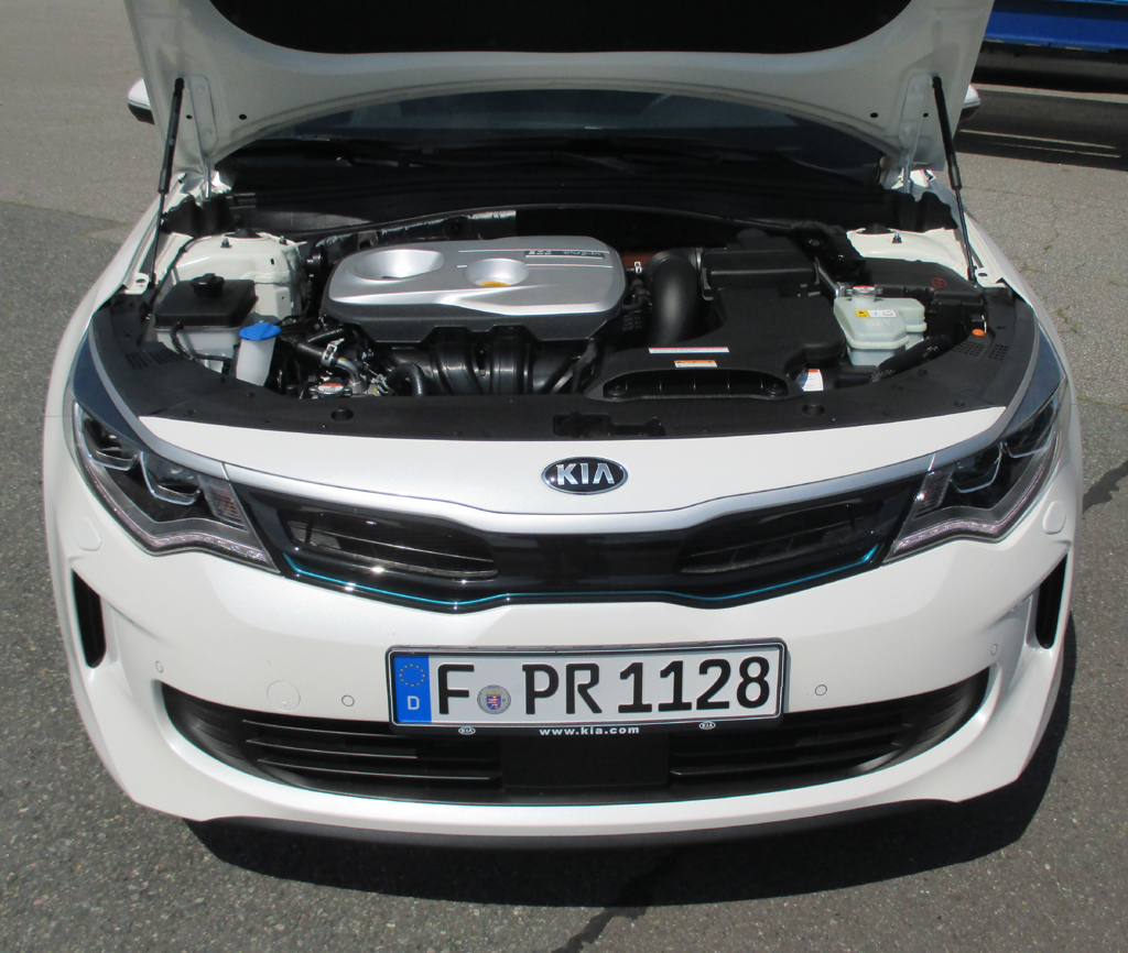 Kia Optima Sportswagon: Der 1,6-Liter-Benziner ist mit einem Elektromotor kombiniert.