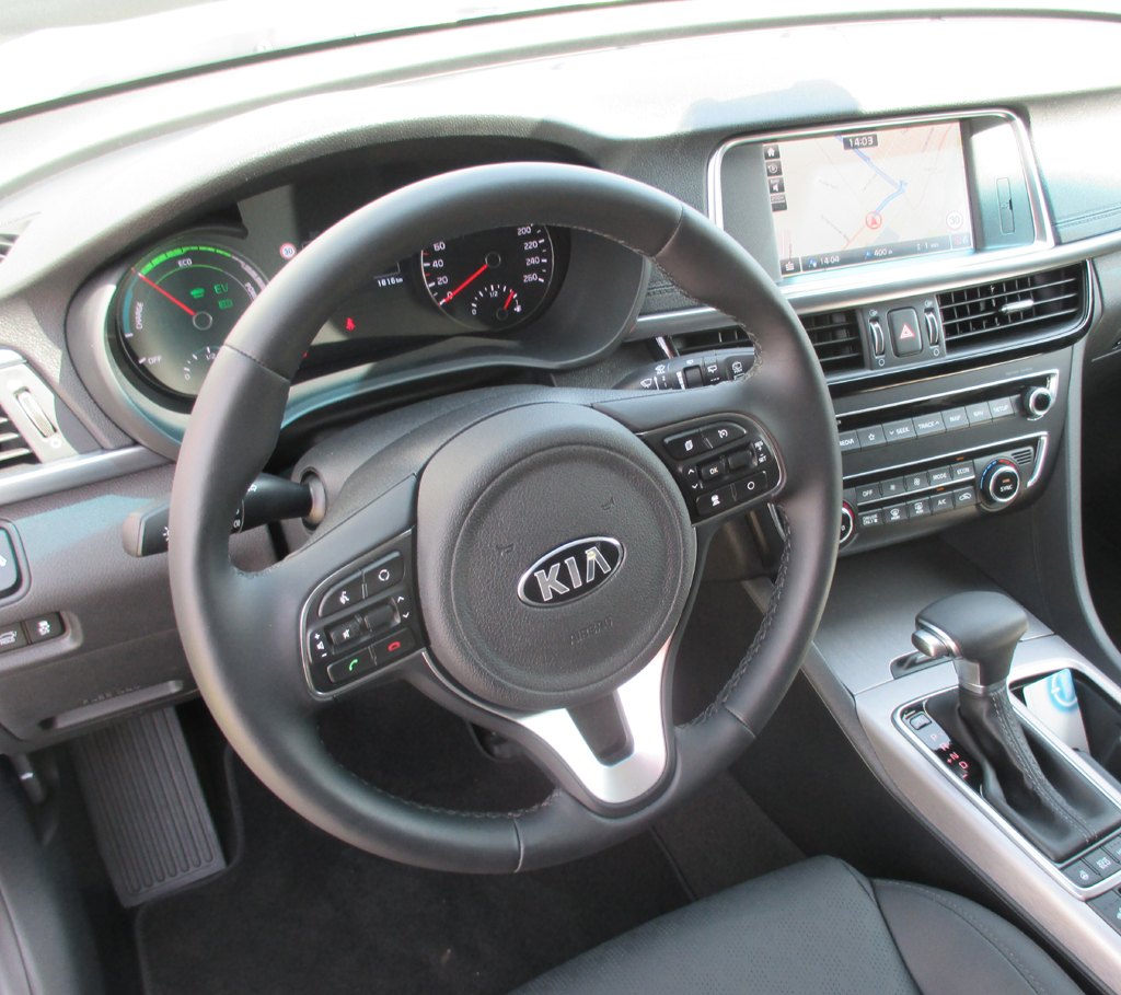 Kia Optima Sportswagon: Im Cockpit gibt es kaum Unterschiede.