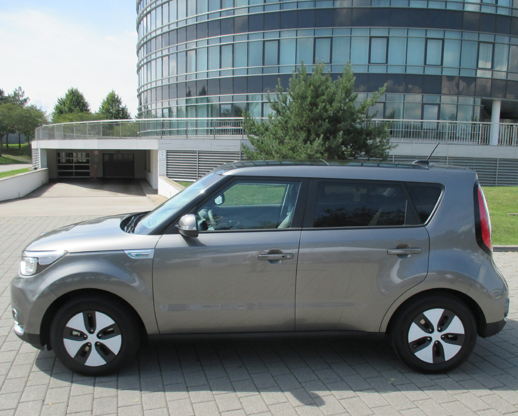 Kia Soul EV: Und so sieht der kompakte Stromer von der Seite aus.