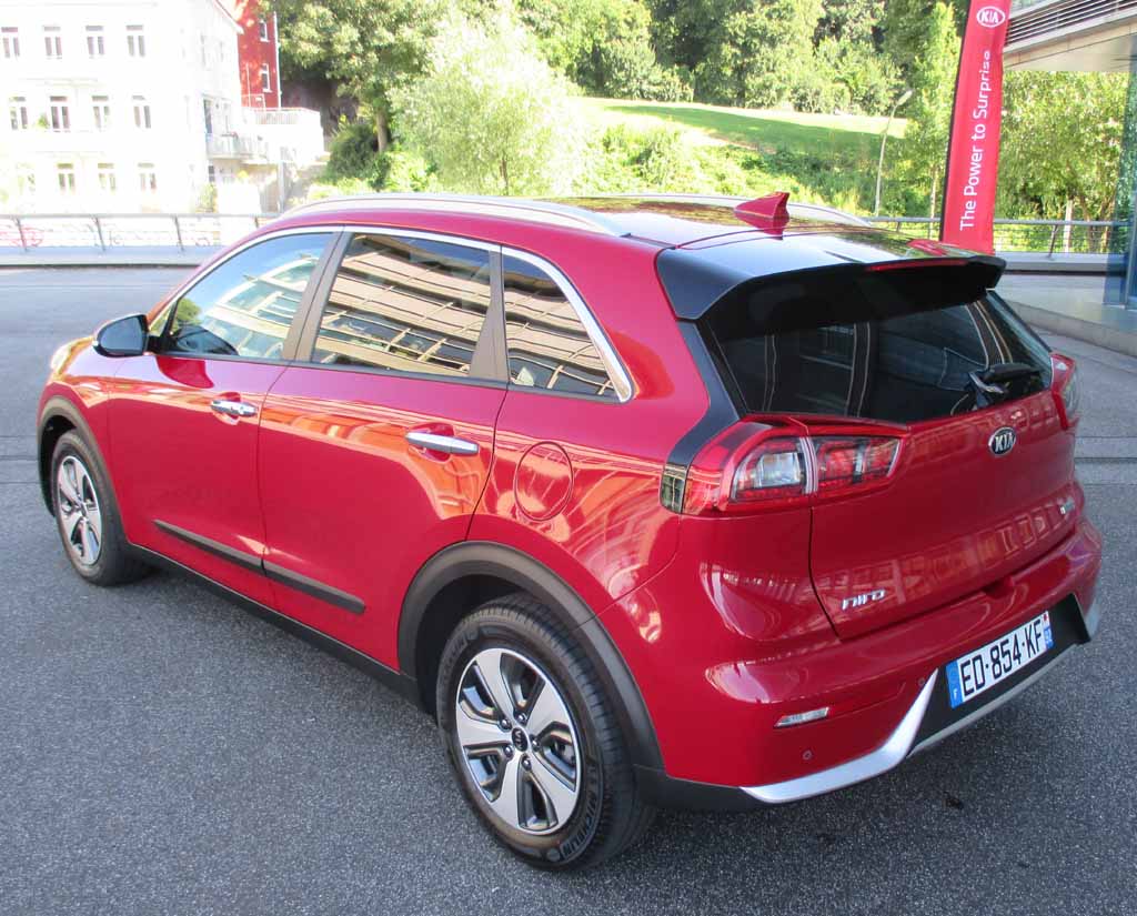 Kia Niro: Heck-/Seitenansicht.