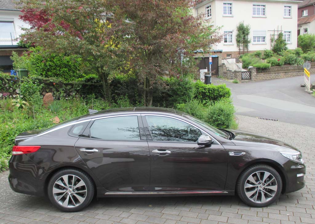Kia Optima: Und so sieht die gefällige Limousine von der Seite aus.