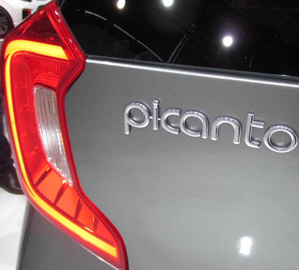 Kia Picanto: Moderne Leuchteinheit hinten mit Modellschriftzug.