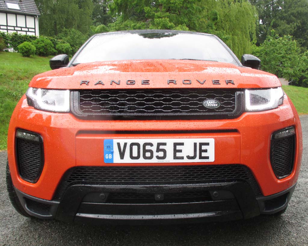 Range Rover Evoque Cabrio: Blick auf die bullige Frontpartie.