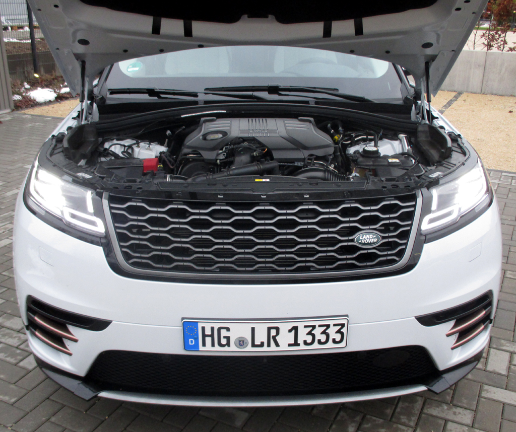 Land Rover Range Rover Velar: Blick unter die Haube auf den Sechszylinder.