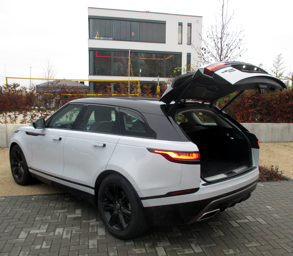 Land Rover Range Rover Velar: Das Gepäckabteil fasst stattliche 673 bis 1731 Liter.