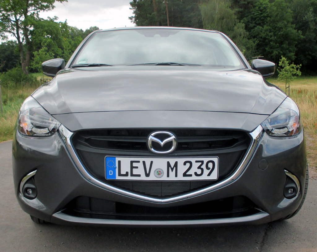 Mazda2: Blick auf die Frontpartie. Fotos: Koch