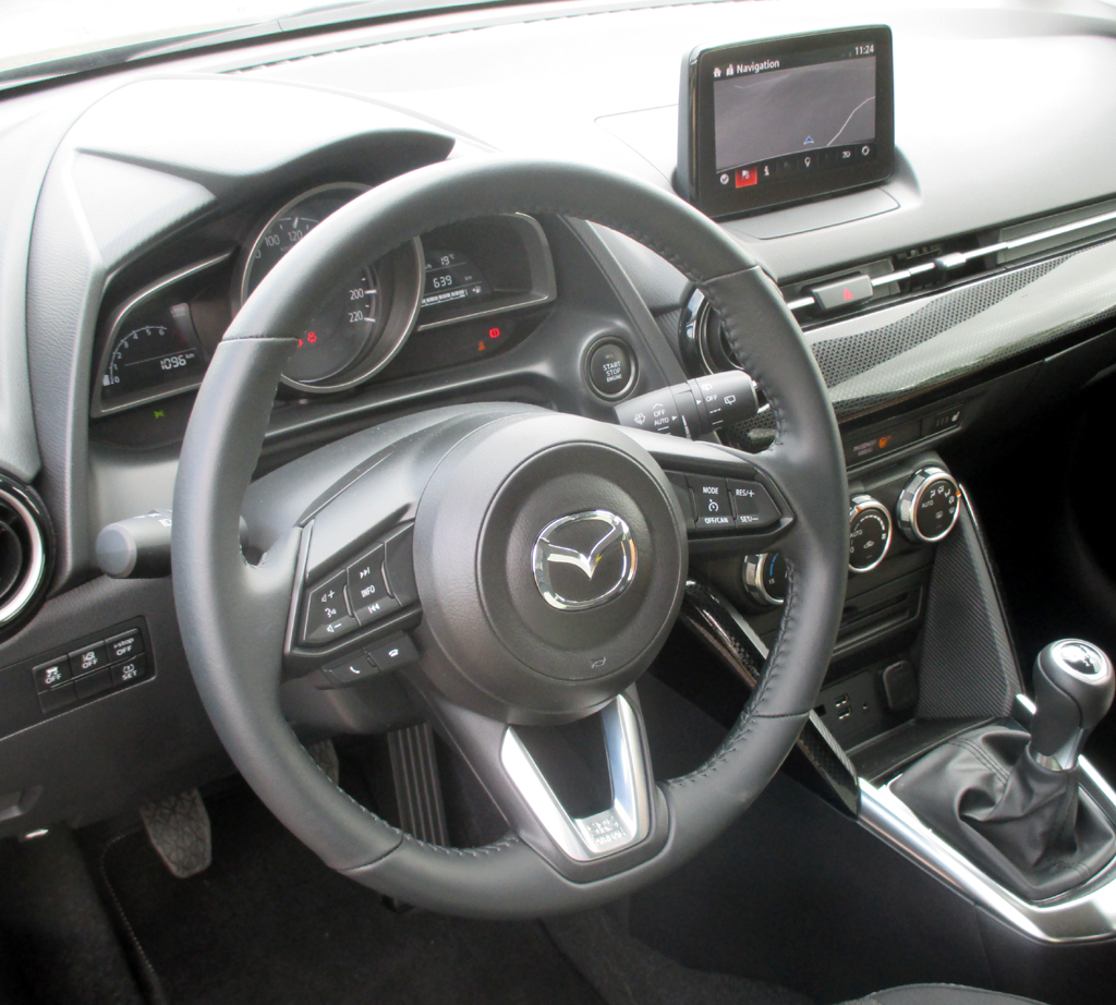 Mazda2: Das Cockpit ist übersichtlicher gestaltet.
