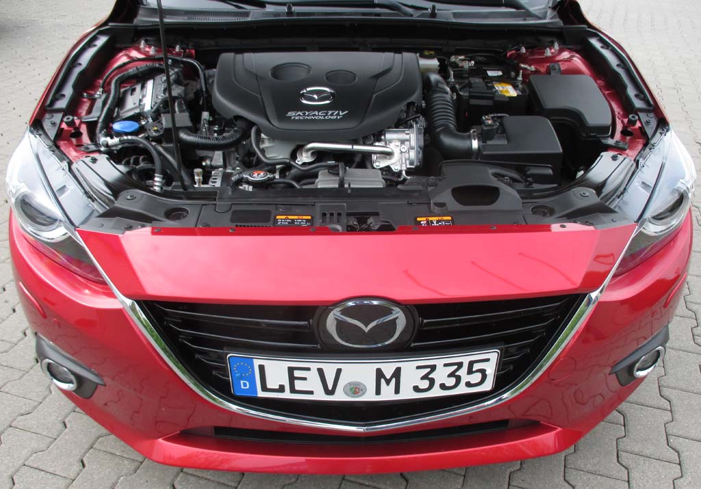 Mazda3: Blick unter die Haube auf den 1,5-Liter-Selbstzünder mit 105 PS.