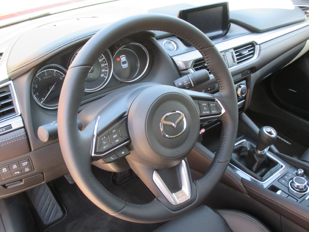 Mazda6: Blick ins Cockpit.