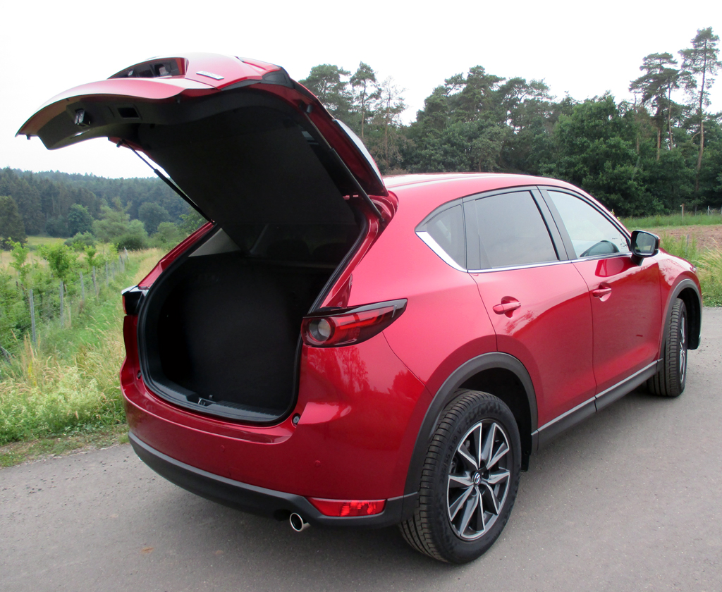 Mazda CX-5: Das Gepäckabteil fasst 506 bis 1620 Liter.