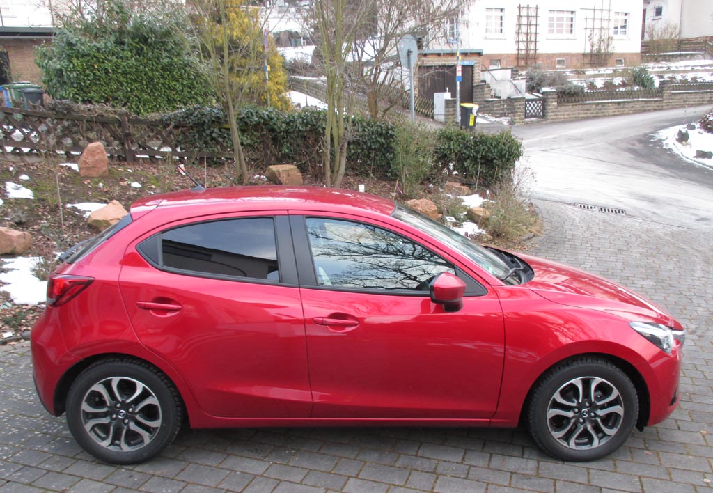 Mazda2: Und so sieht das Einstiegsmodell der Japaner von der Seite aus.