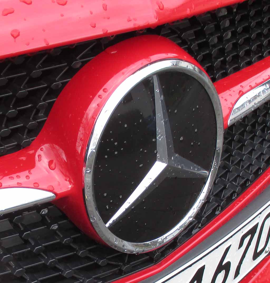 Mercedes A-Klasse: Der Markenstern prangt vorn groß im Kühlergrill.