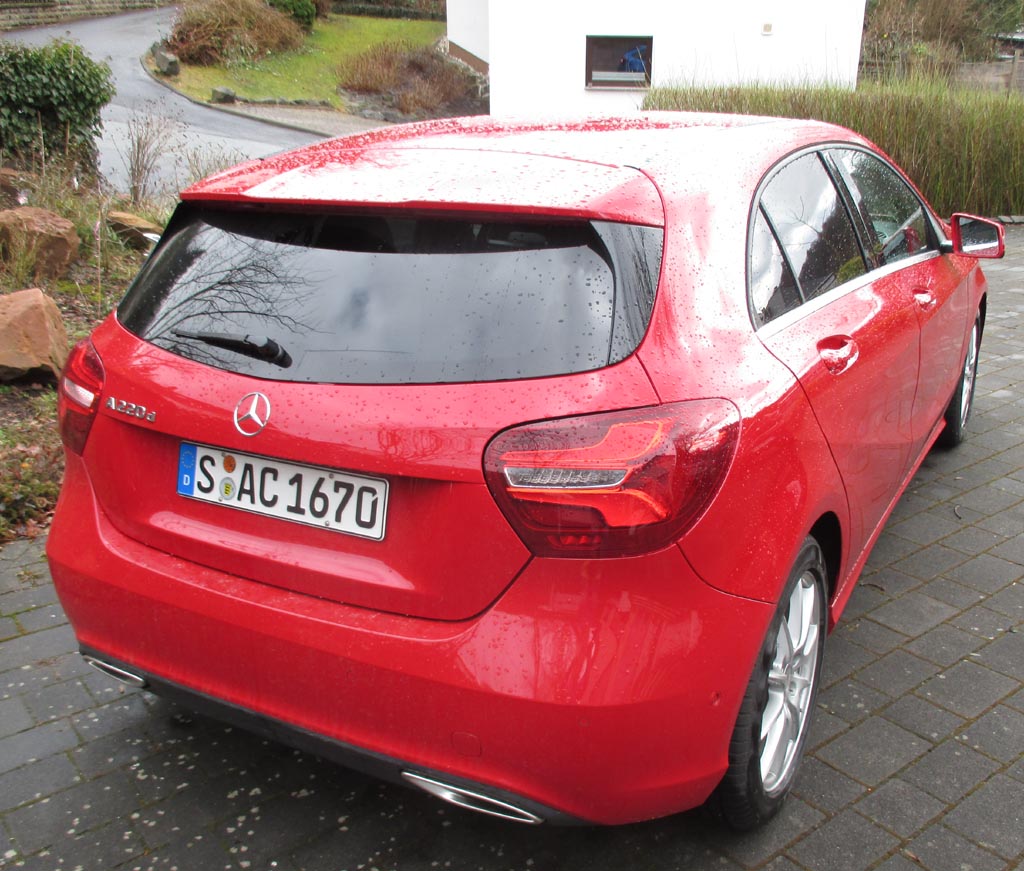 Mercedes A-Klasse: Heck-/Seitenansicht.