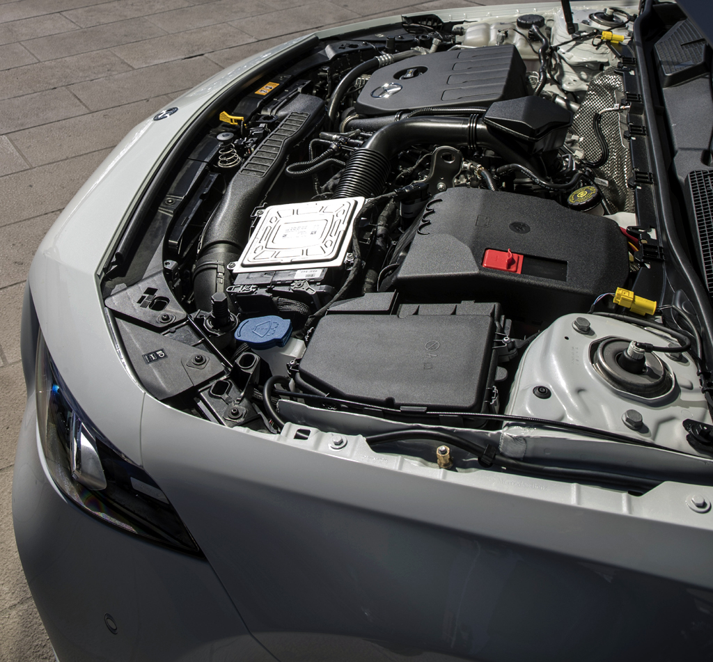 Mercedes A-Klasse: Blick auf den schon ziemlich spritzigen 1,3-Liter-Vierzylinder.