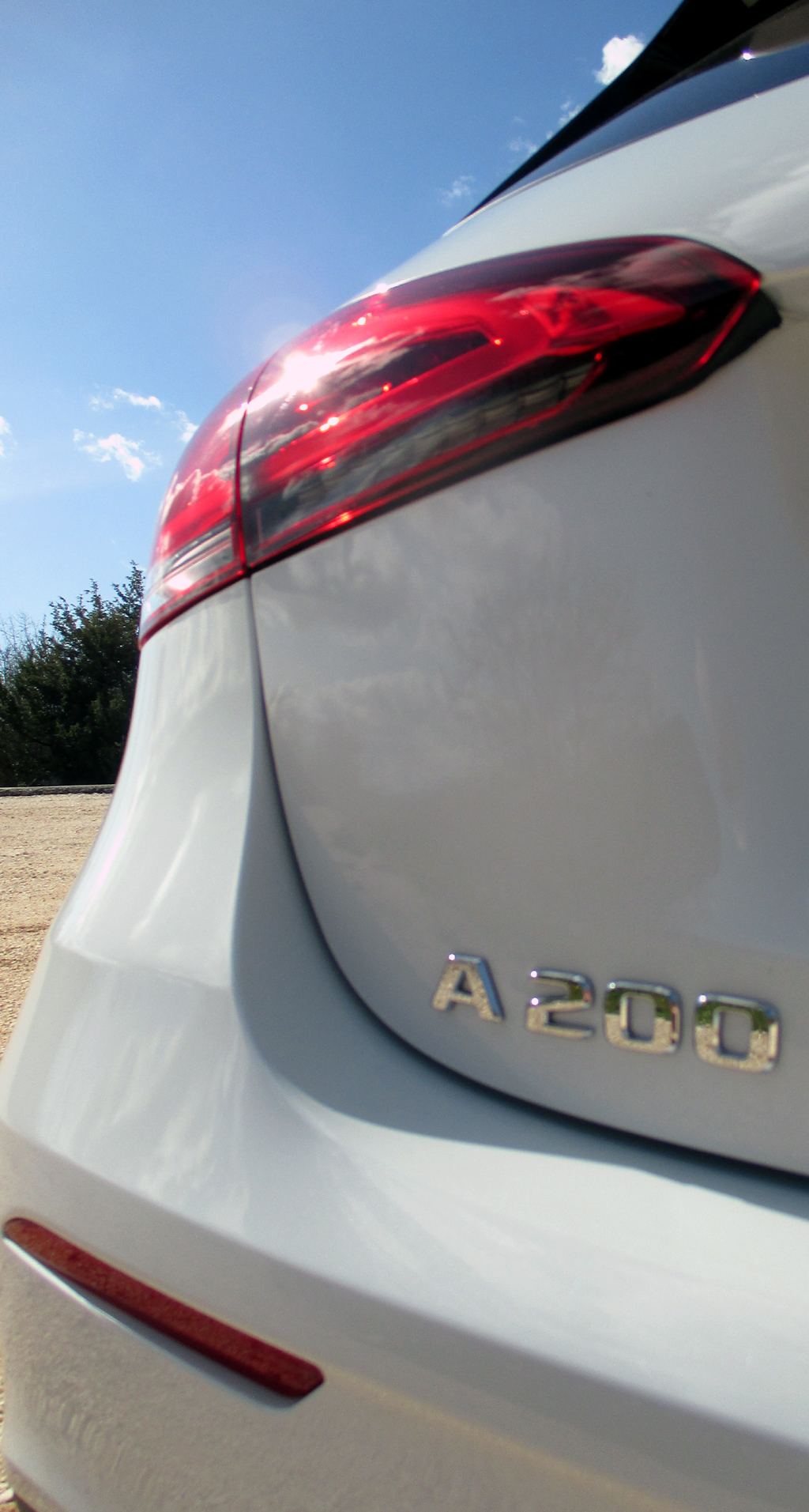 Mercedes A-Klasse: Blick auf die Modellkennung beim A200 auf der Hecktür.