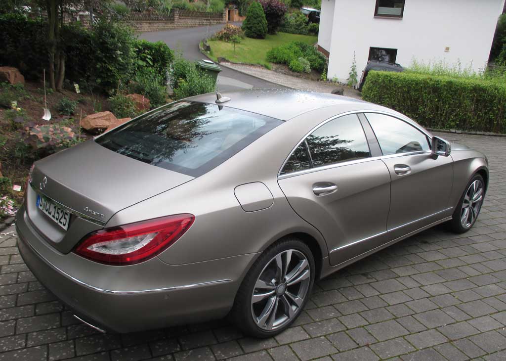 Mercedes CLS: Heck-/Seitenansicht.