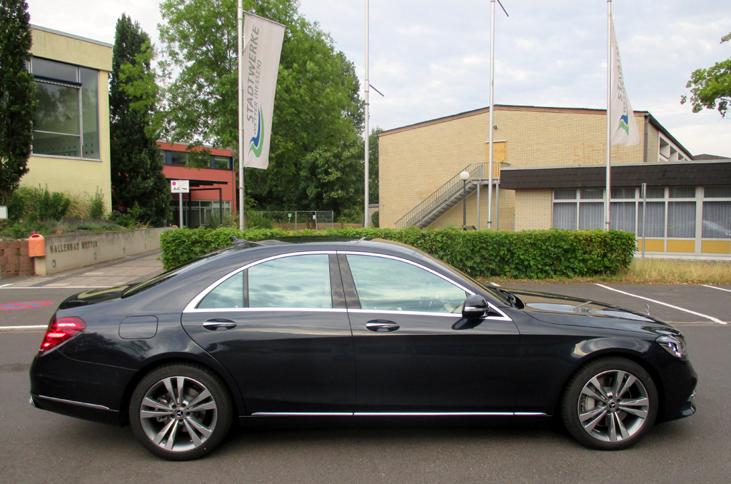 Mercedes S-Klasse: Und so sieht die Oberklasselimousine von der Seite aus.
