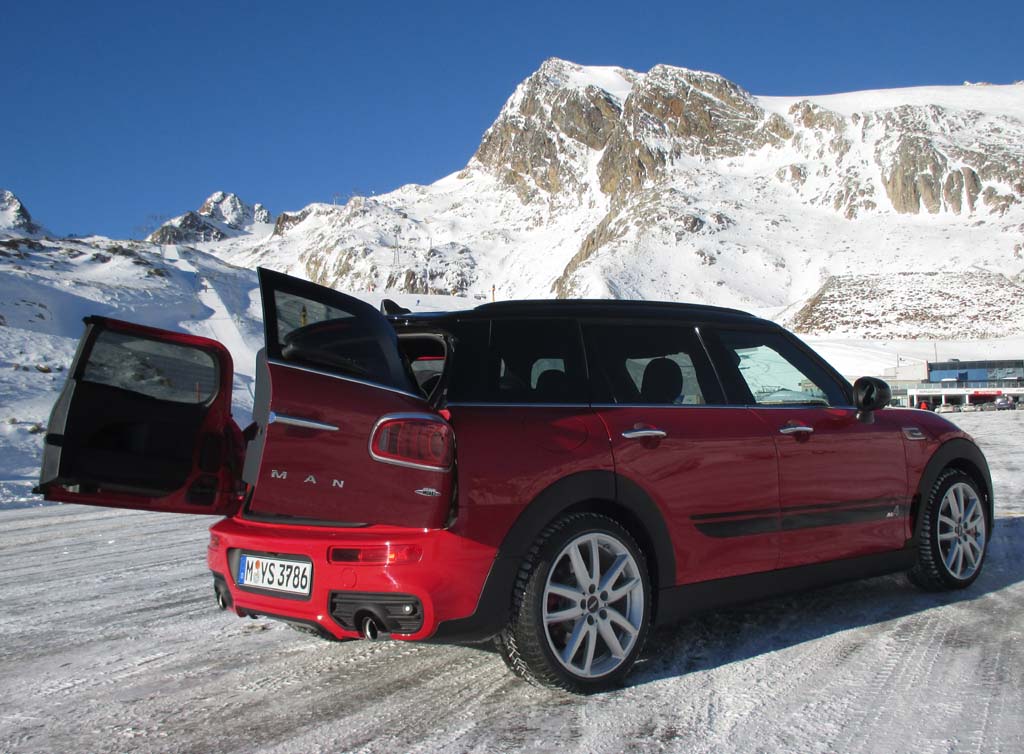 Mini John Cooper Works Clubman: Die Beladung erfolgt über gleich zwei Türen am Heck. 