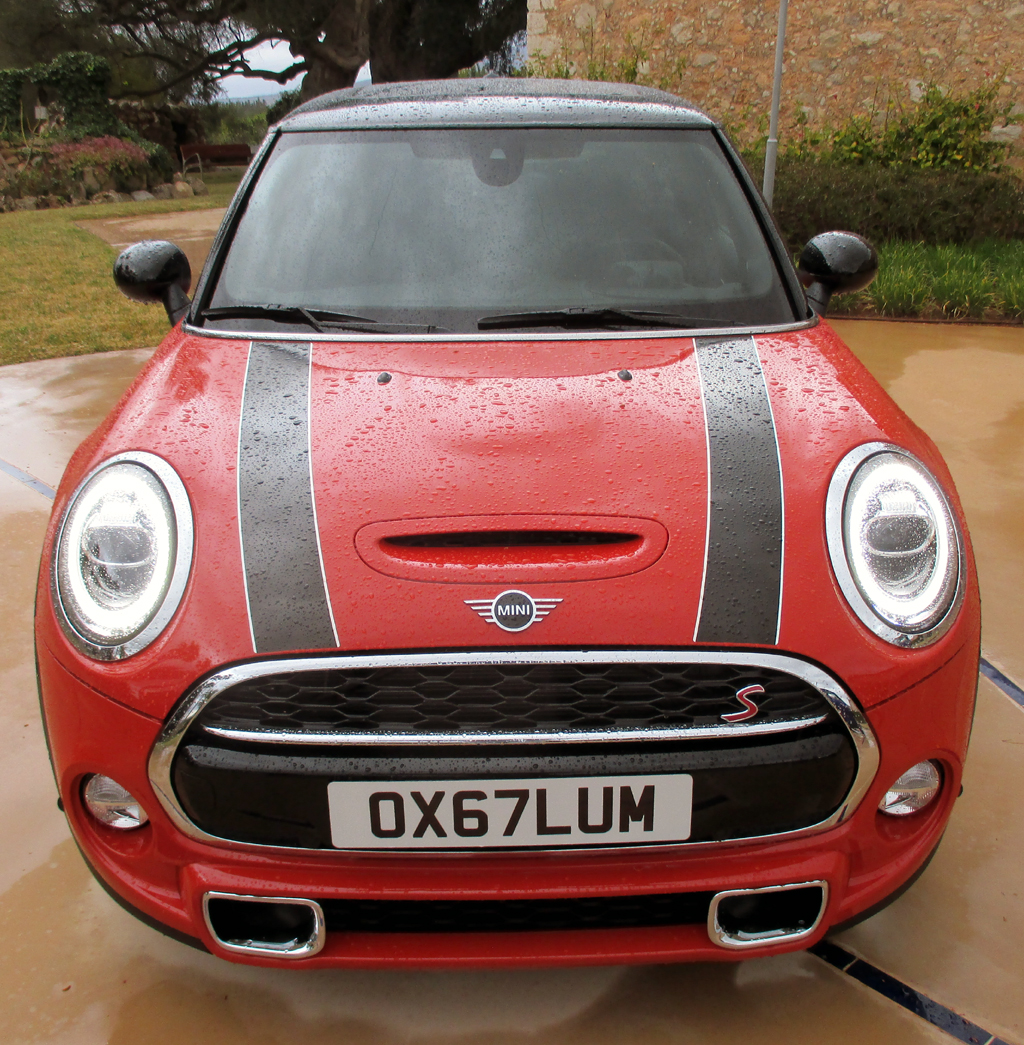 Mini: Blick auf die Frontpartie.