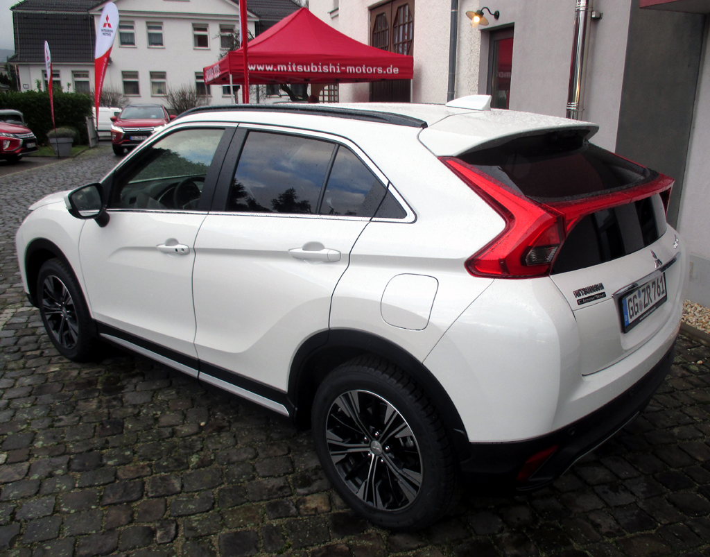 Mitsubishi Eclipse Cross: Heck-/Seitenansicht.