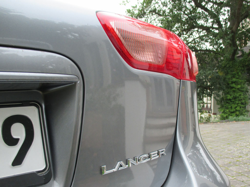 Mitsubishi Lancer: Modellschriftzug an der Heckklappe.