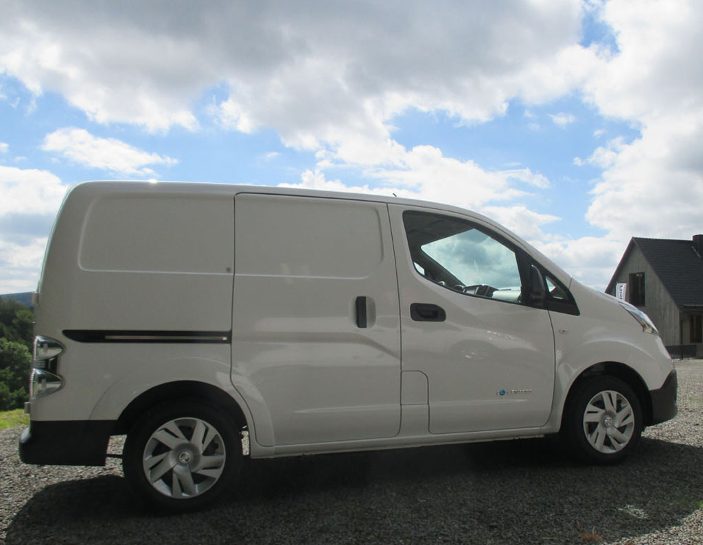 Nissan e-NV200: Und so sieht der Kastenwagen von der Seite aus. 