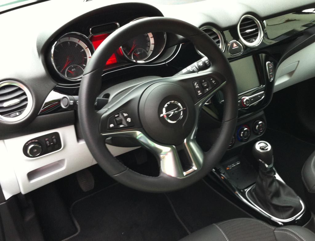 Opel Adam Rocks Unlimited: Blick ins Cockpit.