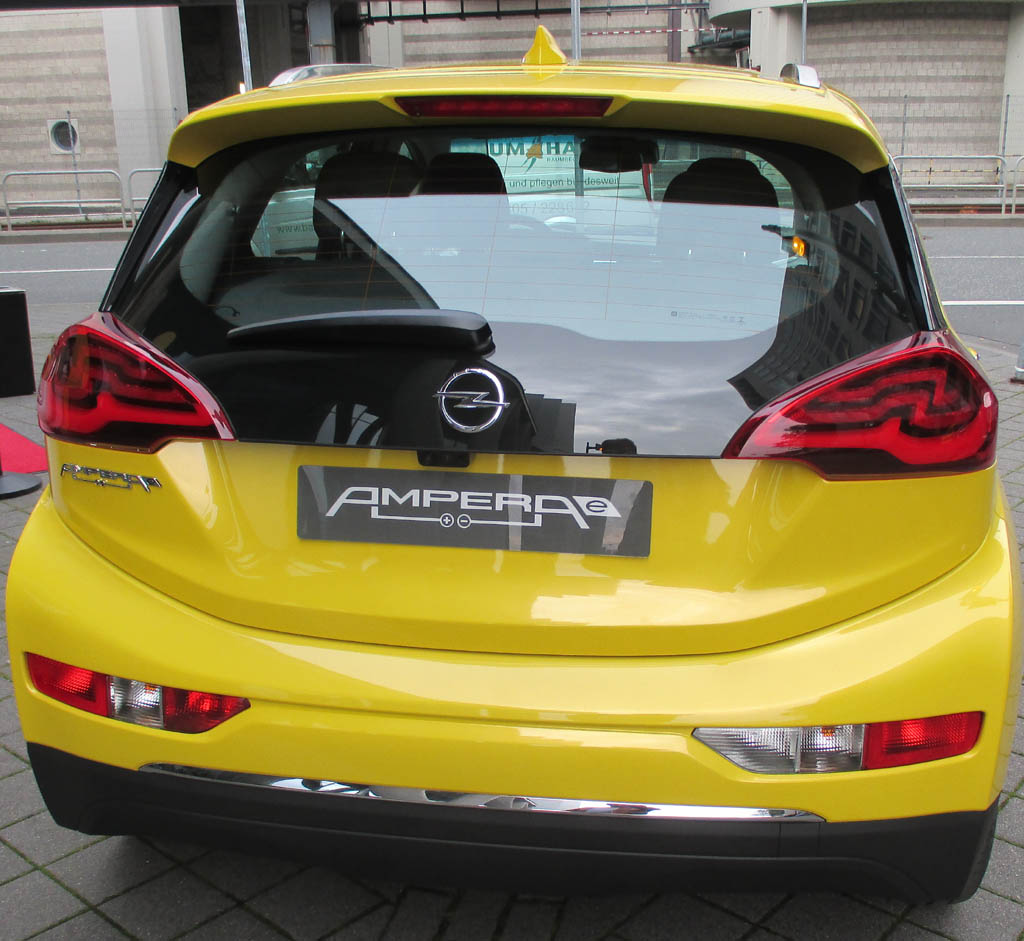 Opel Amera-e: Blick auf die Heckpartie.