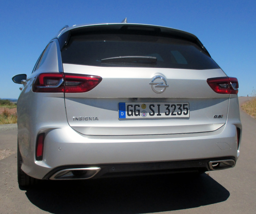 Opel Insignia Sports Tourer GSi: Blick auf die Heckpartie.
