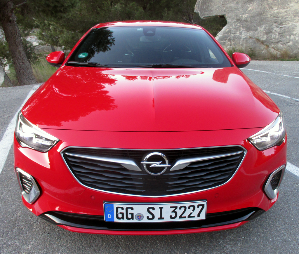 Opel Insignia GSi: Blick auf die Frontpartie. Fotos: Koch