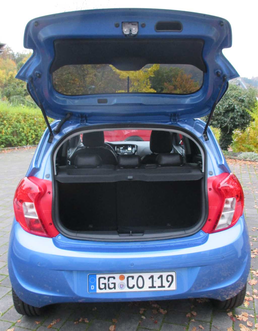 Opel Karl: Das Gepäckabteil fasst immerhin noch 206 bis dachhoch 1013 Liter.