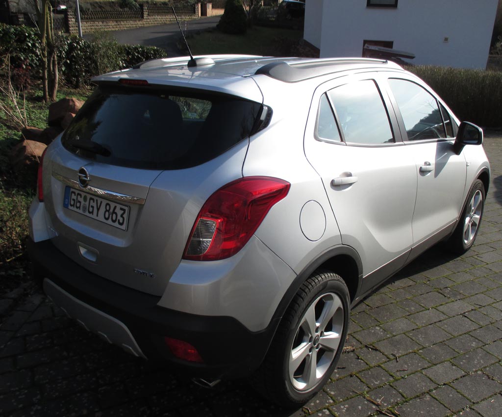 Opel Mokka: Heck-/Seitenansicht.