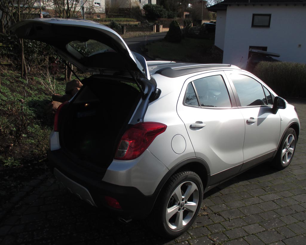 Opel Mokka: Das Gepäckabteil fasst immerhin noch 356 bis 1372 Liter.