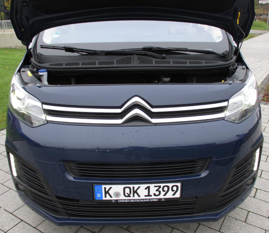 Citroën Spacetourer: Unter der Haube verbergen sich bei allen Versionen nur Dieselmotoren.