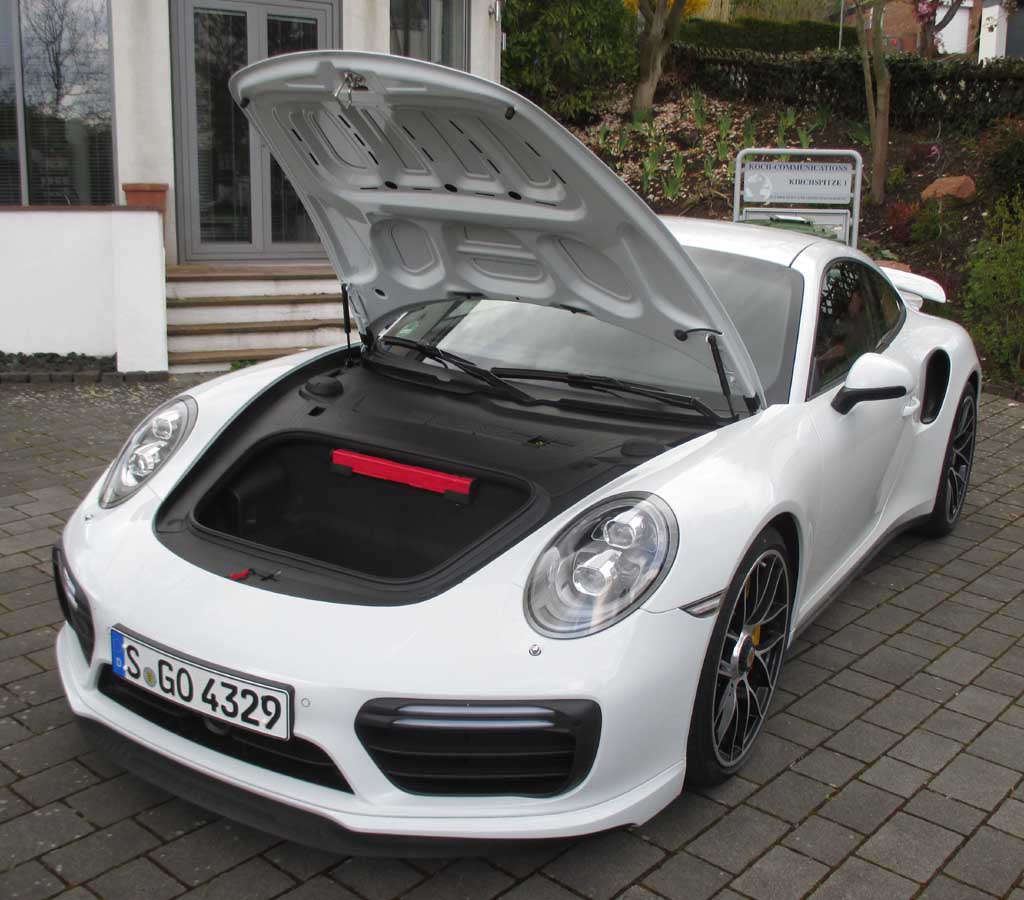 Porsche 911 Turbo: Das vorn platzierte Gepäckabteil fasst 115 Liter.