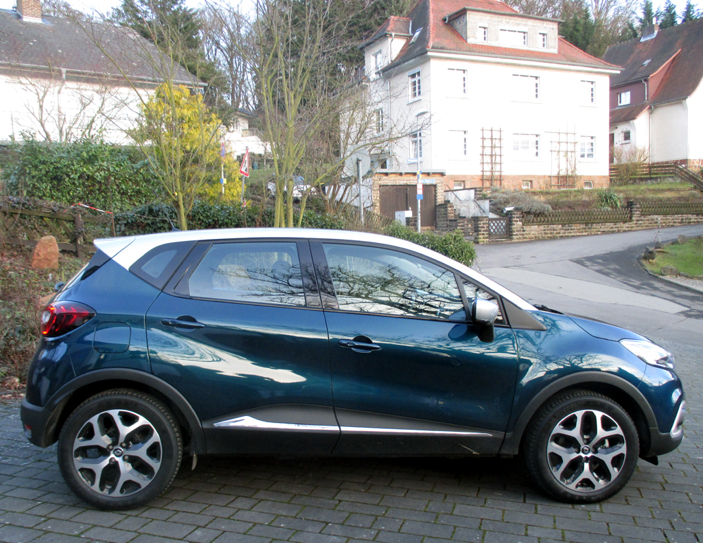 Renault Captur: Und so sieht der fünftürige Fünfsitzer von der Seite aus.
