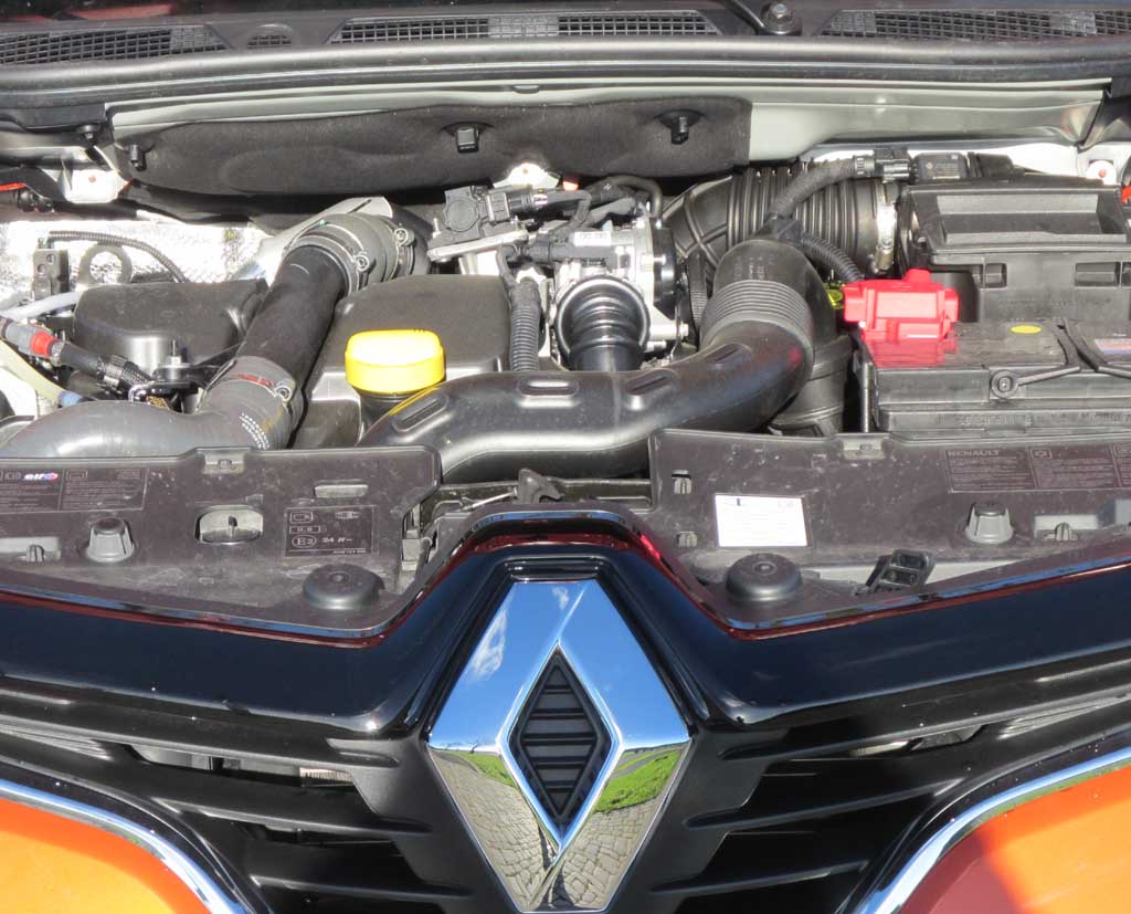 Renault Captur: Blick auf den 1,5-Liter-Vierzylinder-Selbstzünder.