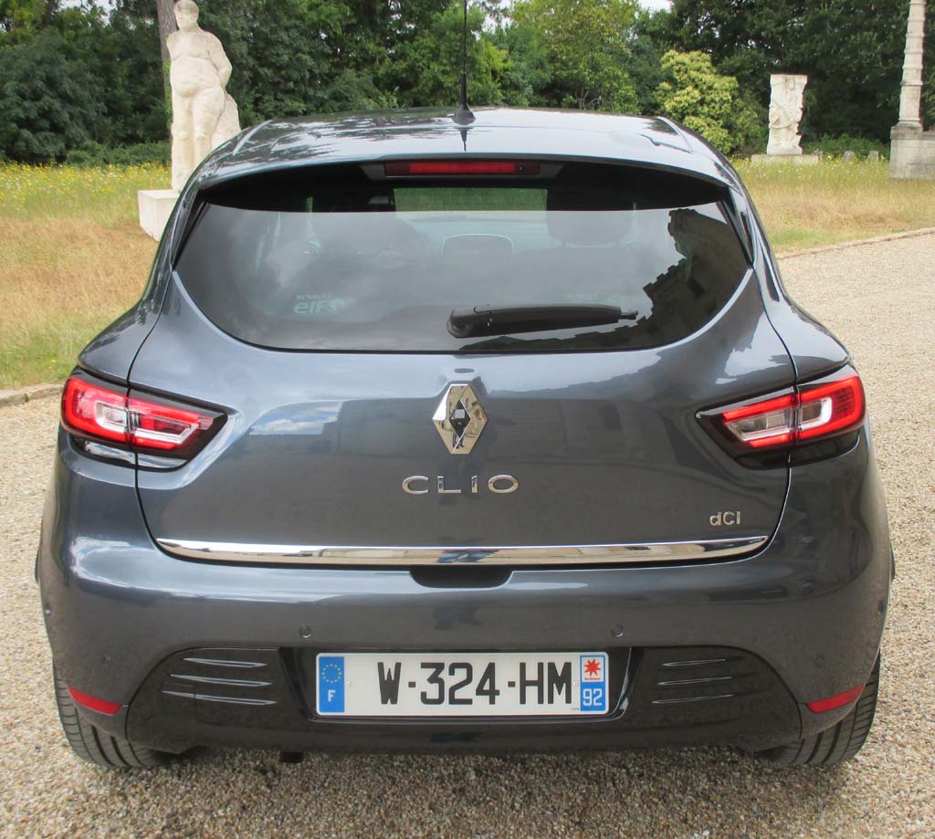 Renault Clio: Blick auf die Heckpartie.