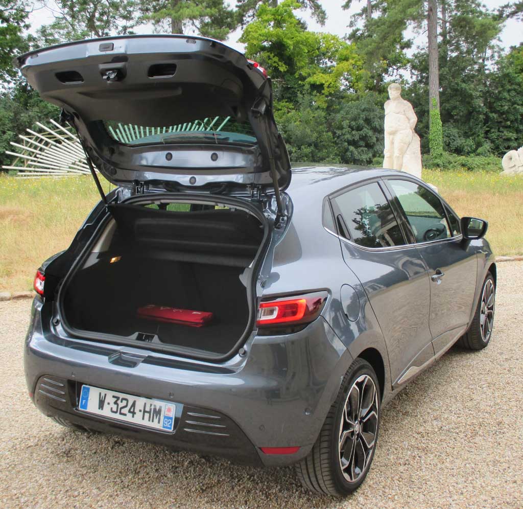 Renault Clio: Das Gepäckabteil des Fünftürers fast 300 bis 1146 Liter.