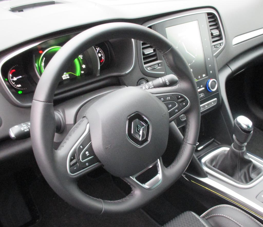 Renault Mégane Grandtour: Blick ins recht übersichtliche Cockpit.