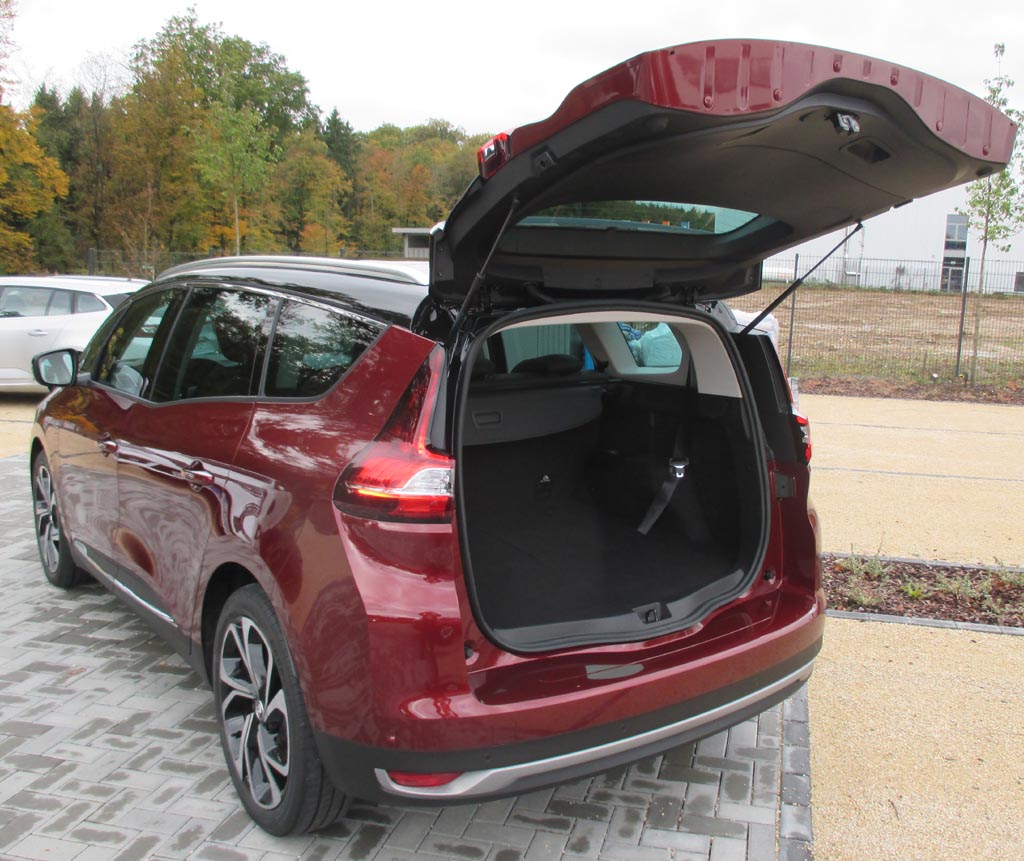 Renault Grand Scénic: Das Gepäckabteil fasst 718 bis 1901 oder 189 bis 1737 Liter.