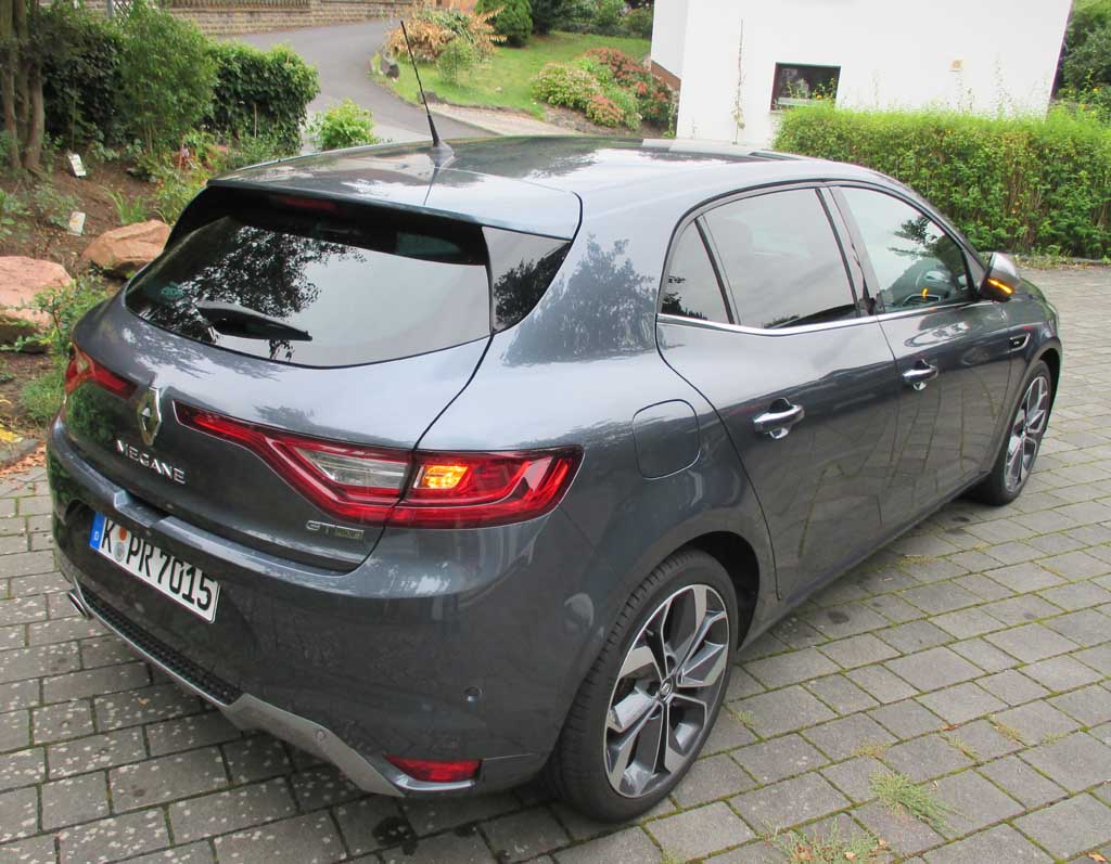 Renault Mégane: Heck-/Seitenansicht.