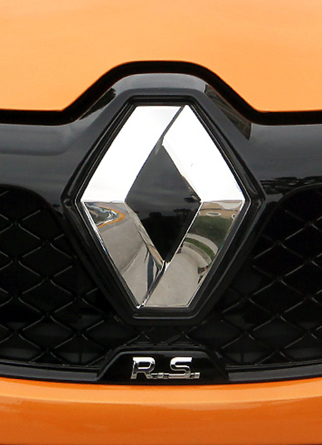 Renault Mégane R.S.: Der Markenrhombus sitzt vorn im Kühlergrill.