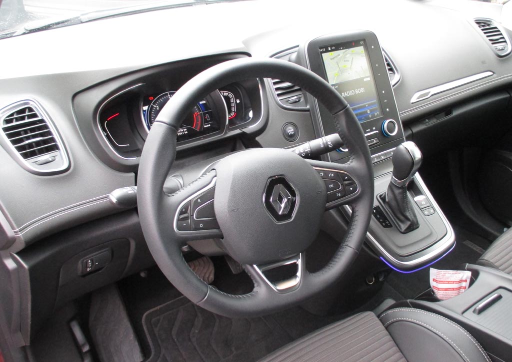 Renault Scénic: Im Cockpit geht es übersichtlicher zu.