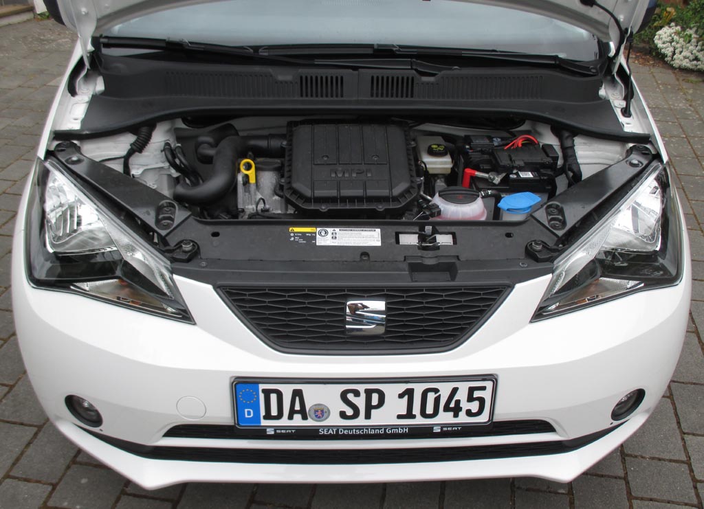 Seat Mii: Blick unter die Haube auf den kleinen 1,0-Liter-Dreizylinder.