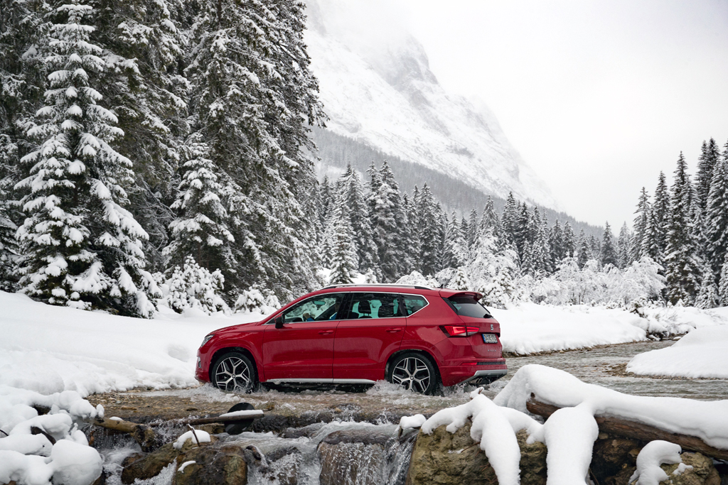 Besser mit Allrad: Ateca in wildromantischer Winterlandschaft in Tirol. Foto: Seat