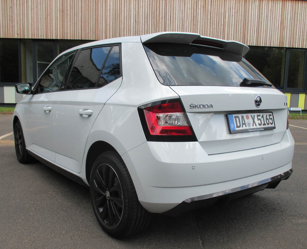 Skoda Fabia: Heck-/Seitenansicht.