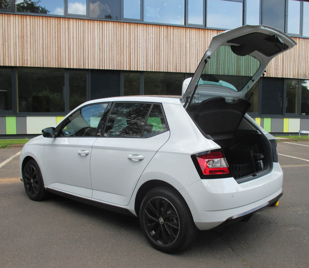 Skoda Fabia: Das größere Gepäckabteil fasst 330 bis 1150 Liter.