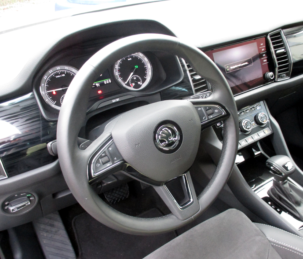 Skoda Kodiaq: Im Cockpit geht es sehr übersichtlich zu.